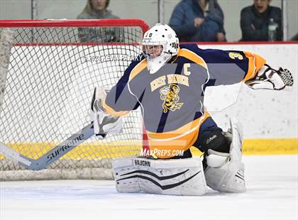 Thumbnail 1 in East Haven vs. Guilford (CIAC DII Quarterfinal) photogallery.
