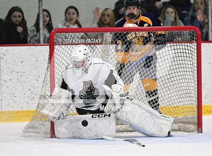 Thumbnail 1 in East Haven vs. Guilford (CIAC DII Quarterfinal) photogallery.