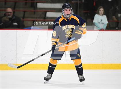 Thumbnail 3 in East Haven vs. Guilford (CIAC DII Quarterfinal) photogallery.