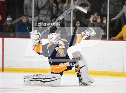 Thumbnail 1 in East Haven vs. Guilford (CIAC DII Quarterfinal) photogallery.