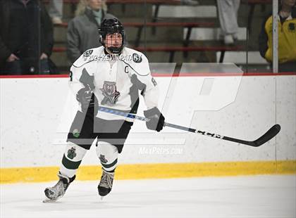 Thumbnail 3 in East Haven vs. Guilford (CIAC DII Quarterfinal) photogallery.