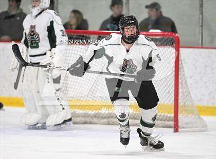 Thumbnail 2 in East Haven vs. Guilford (CIAC DII Quarterfinal) photogallery.