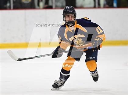 Thumbnail 1 in East Haven vs. Guilford (CIAC DII Quarterfinal) photogallery.