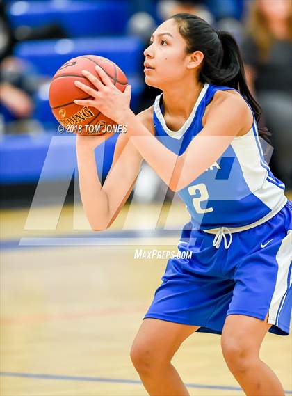 Thumbnail 1 in Rainier Christian vs. Yakama Nation Tribal (WIAA 1B Regional Playoff) photogallery.