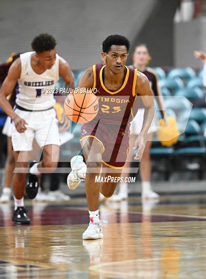 Thumbnail 1 in Mesa Ridge vs. Windsor (CHSAA 5A Final 4) photogallery.