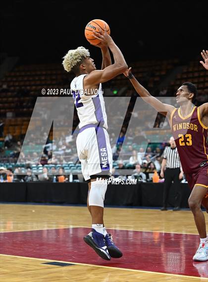 Thumbnail 1 in Mesa Ridge vs. Windsor (CHSAA 5A Final 4) photogallery.