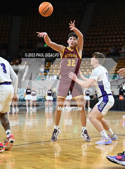 Thumbnail 3 in Mesa Ridge vs. Windsor (CHSAA 5A Final 4) photogallery.