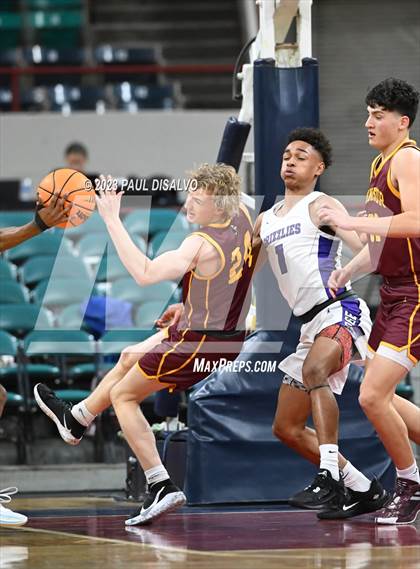Thumbnail 1 in Mesa Ridge vs. Windsor (CHSAA 5A Final 4) photogallery.