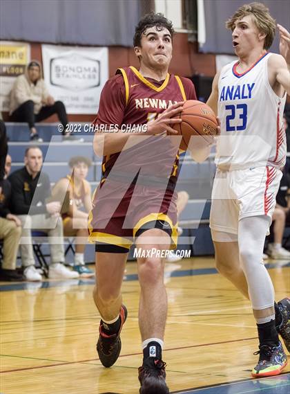 Thumbnail 3 in Cardinal Newman vs Analy photogallery.