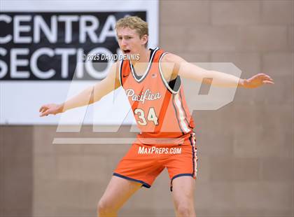 Thumbnail 1 in Weston Ranch vs. Pacifica Christian (Meet in the Middle Classic) photogallery.