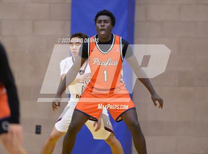 Thumbnail 2 in Weston Ranch vs. Pacifica Christian (Meet in the Middle Classic) photogallery.