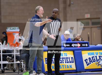 Thumbnail 2 in Weston Ranch vs. Pacifica Christian (Meet in the Middle Classic) photogallery.