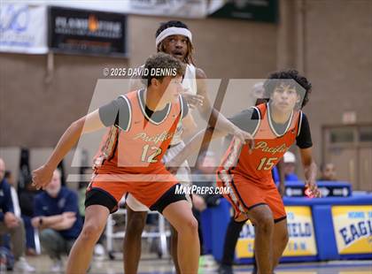 Thumbnail 2 in Weston Ranch vs. Pacifica Christian (Meet in the Middle Classic) photogallery.