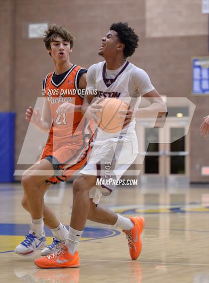 Thumbnail 3 in Weston Ranch vs. Pacifica Christian (Meet in the Middle Classic) photogallery.