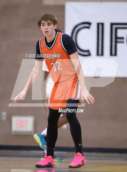 Thumbnail 2 in Weston Ranch vs. Pacifica Christian (Meet in the Middle Classic) photogallery.