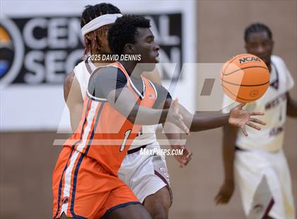 Thumbnail 1 in Weston Ranch vs. Pacifica Christian (Meet in the Middle Classic) photogallery.