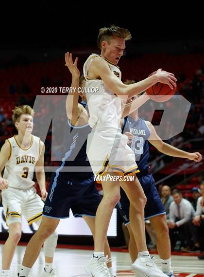 Thumbnail 2 in Westlake vs. Davis (UHSAA 6A Quarterfinal) photogallery.