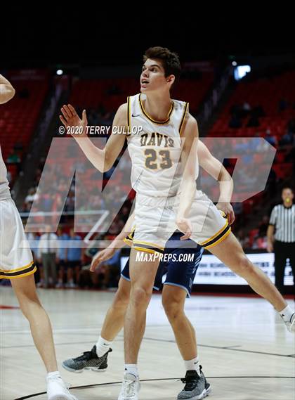 Thumbnail 2 in Westlake vs. Davis (UHSAA 6A Quarterfinal) photogallery.