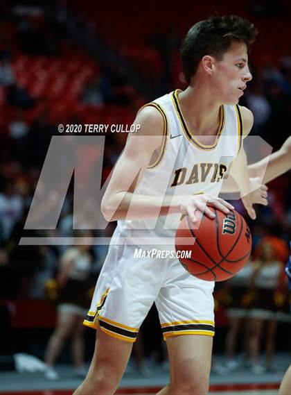 Thumbnail 2 in Westlake vs. Davis (UHSAA 6A Quarterfinal) photogallery.