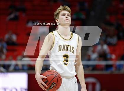 Thumbnail 3 in Westlake vs. Davis (UHSAA 6A Quarterfinal) photogallery.
