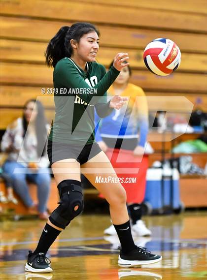 Thumbnail 1 in Damonte Ranch vs. Beatty (Yerington Tournament) photogallery.
