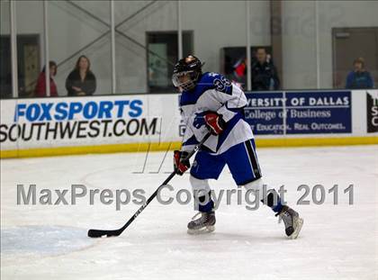 Thumbnail 3 in Dallas Jesuit vs Plano West photogallery.