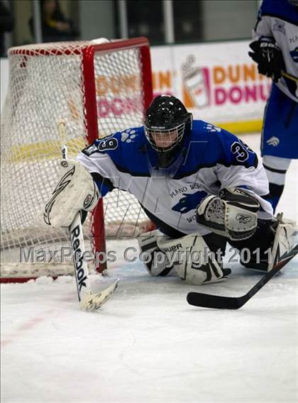 Thumbnail 3 in Dallas Jesuit vs Plano West photogallery.