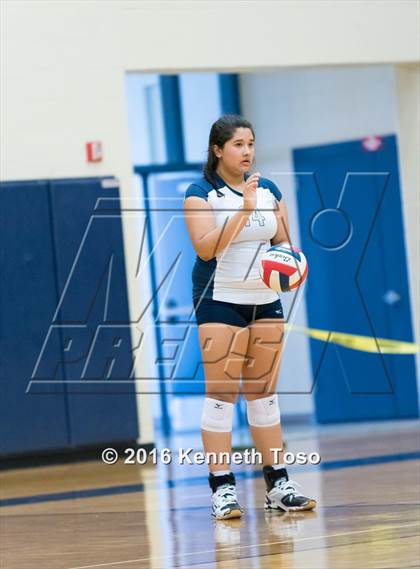 Thumbnail 1 in NB Canyon vs O'Connor photogallery.
