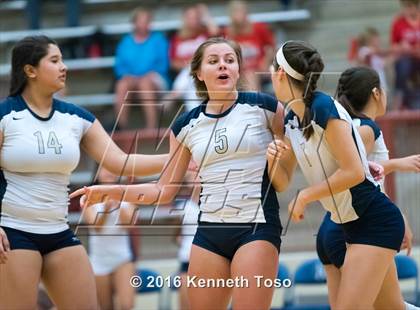 Thumbnail 3 in NB Canyon vs O'Connor photogallery.