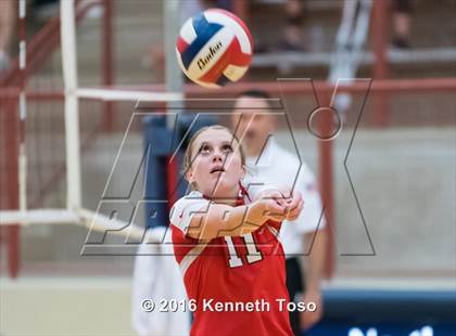 Thumbnail 3 in NB Canyon vs O'Connor photogallery.
