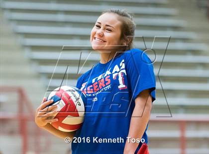 Thumbnail 1 in NB Canyon vs O'Connor photogallery.
