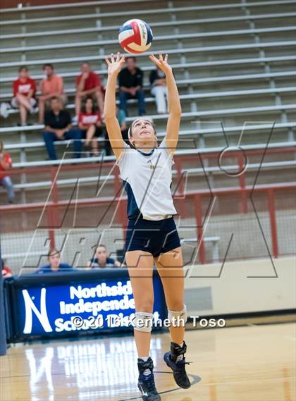 Thumbnail 1 in NB Canyon vs O'Connor photogallery.