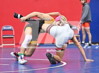 Thumbnail 1 in Region 2 - 6A Championship photogallery.
