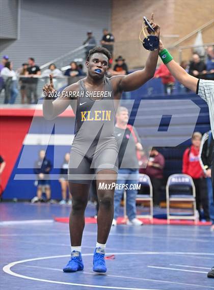 Thumbnail 2 in Region 2 - 6A Championship photogallery.
