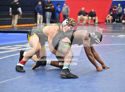Thumbnail 1 in Region 2 - 6A Championship photogallery.