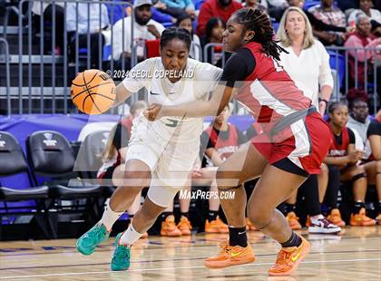 Thumbnail 2 in Grayson vs. Lowndes (GHSA 7A Semifinal) photogallery.