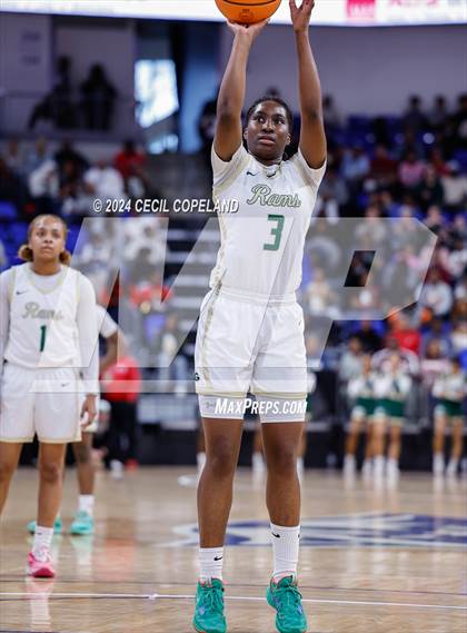 Thumbnail 1 in Grayson vs. Lowndes (GHSA 7A Semifinal) photogallery.