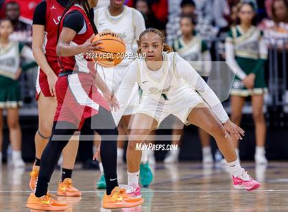 Thumbnail 3 in Grayson vs. Lowndes (GHSA 7A Semifinal) photogallery.