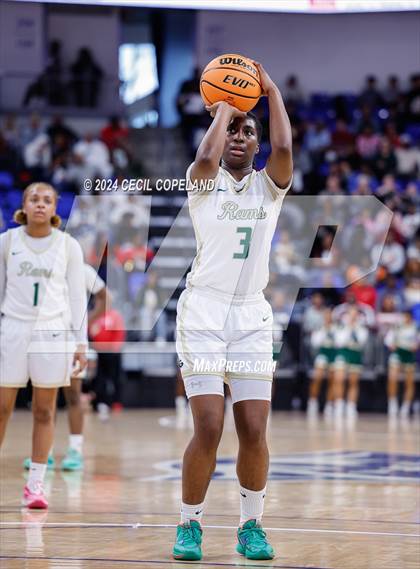 Thumbnail 2 in Grayson vs. Lowndes (GHSA 7A Semifinal) photogallery.