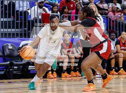 Thumbnail 1 in Grayson vs. Lowndes (GHSA 7A Semifinal) photogallery.