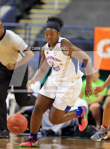 Thumbnail 2 in NCCA East vs. West All-Star Basketball photogallery.