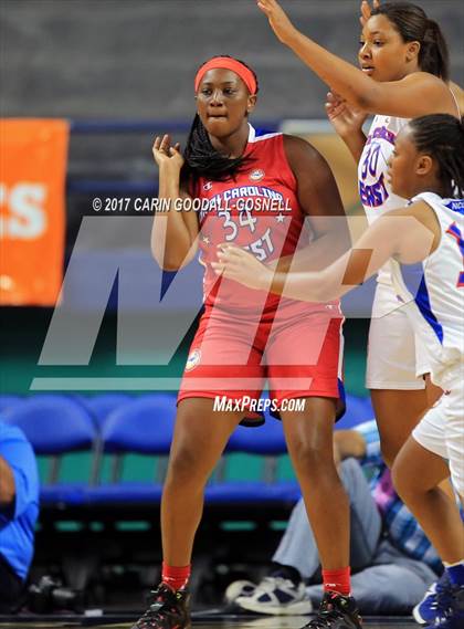 Thumbnail 3 in NCCA East vs. West All-Star Basketball photogallery.