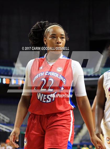 Thumbnail 1 in NCCA East vs. West All-Star Basketball photogallery.