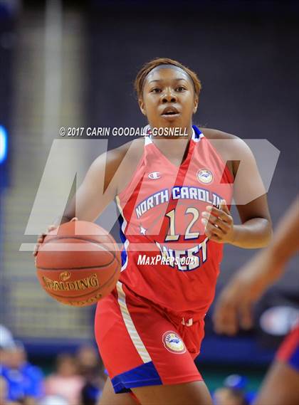 Thumbnail 1 in NCCA East vs. West All-Star Basketball photogallery.