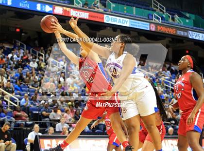 Thumbnail 1 in NCCA East vs. West All-Star Basketball photogallery.