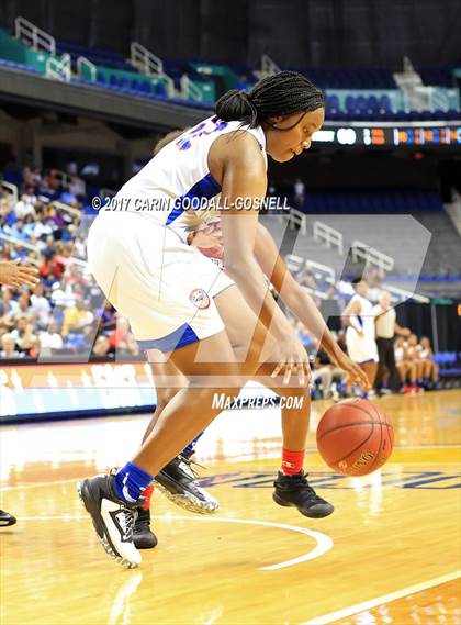 Thumbnail 3 in NCCA East vs. West All-Star Basketball photogallery.