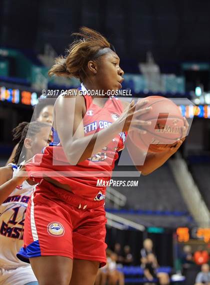 Thumbnail 1 in NCCA East vs. West All-Star Basketball photogallery.