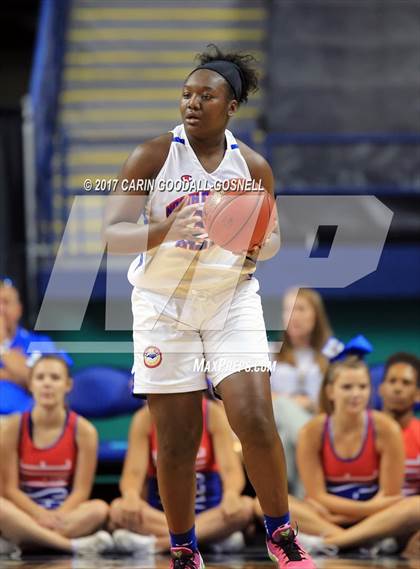 Thumbnail 1 in NCCA East vs. West All-Star Basketball photogallery.