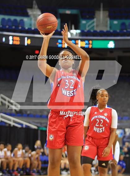 Thumbnail 3 in NCCA East vs. West All-Star Basketball photogallery.