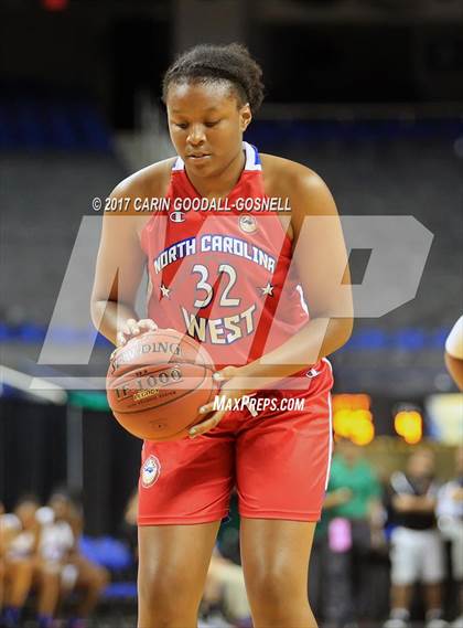 Thumbnail 3 in NCCA East vs. West All-Star Basketball photogallery.